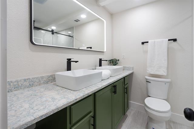 Building Photo - 6410 Symphony Ln