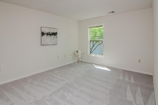 Building Photo - 1704 Weatherstone Dr