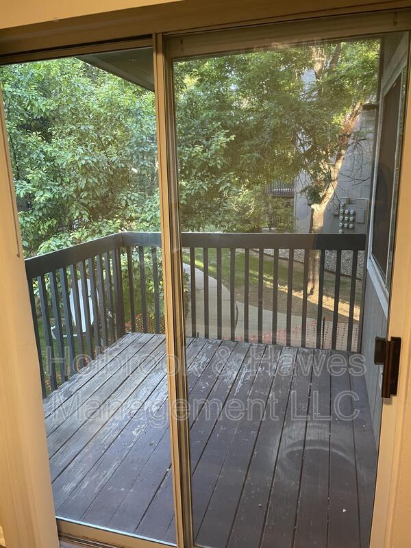 Building Photo - 4531 Boardwalk Dr