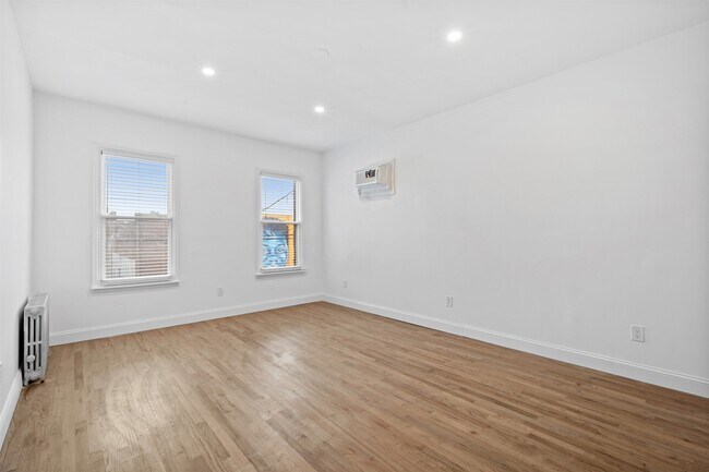 Building Photo - 108 Stegman St