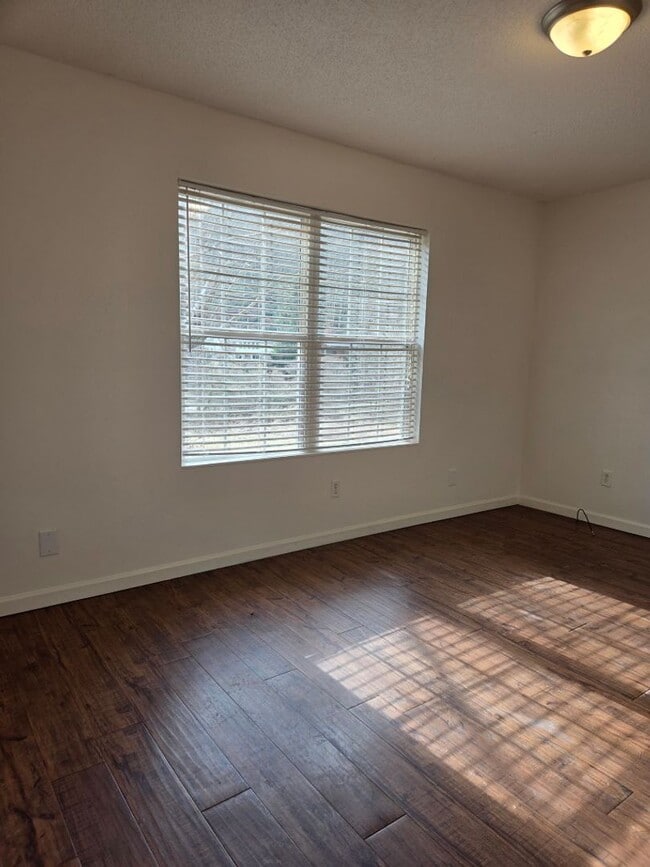 Building Photo - $2,350 - 4 Bedroom 2.5 Bathroom Unfurnished Home Near WCU