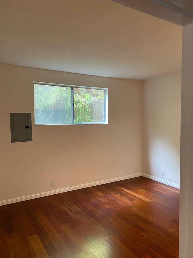 Building Photo - 18111 Coastline Dr