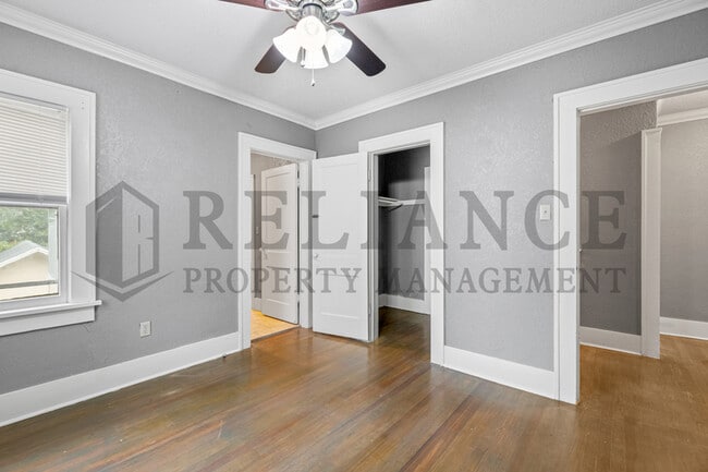 Building Photo - 332 N Rutan St