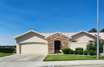 Building Photo - Tuscan-Style Townhome for Rent – Prime Ken...