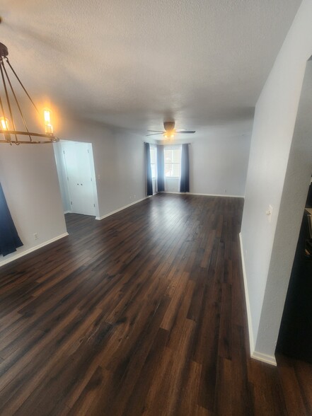 Dining/livingroom - 410 N 3rd St