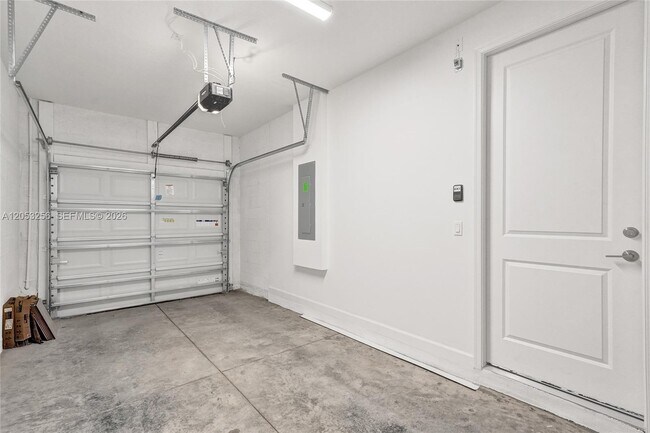 Building Photo - 3783 Harborside Ave