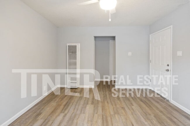 Building Photo - 1111 W St