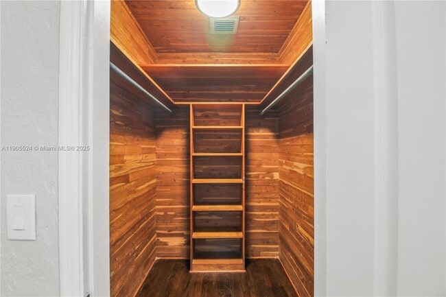 Building Photo - 1814 SW 22nd Terrace