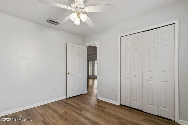 Building Photo - 3265 Woodglen Dr