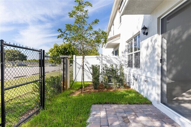 Building Photo - 17172 SW 2nd St