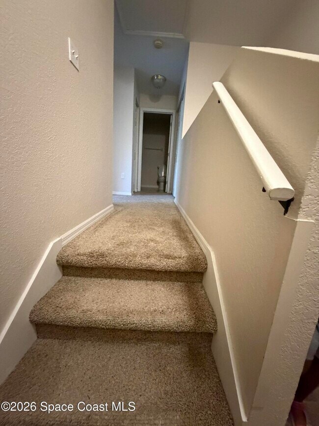 Building Photo - 105 Turpial Way