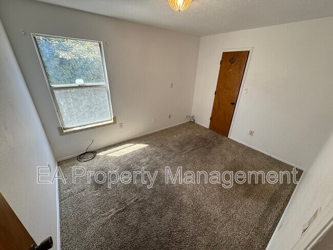 Building Photo - 6541 Keeling St NW