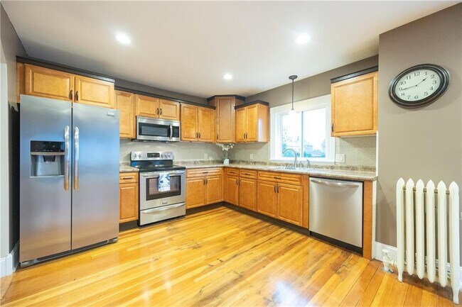 Building Photo - 200 Woodward Ave