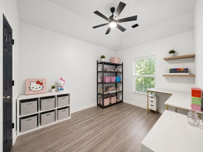 Building Photo - 34 Firethorn Pl