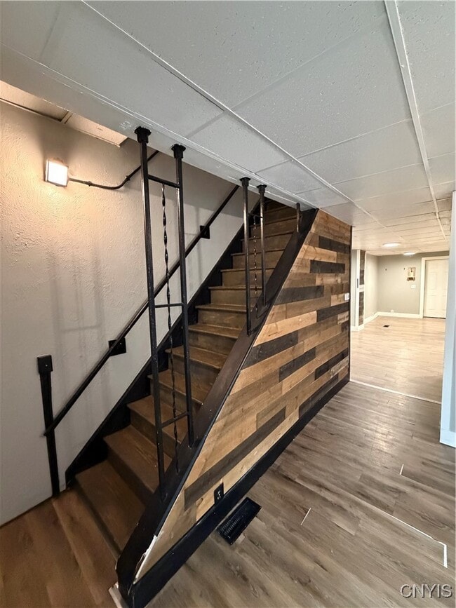 Building Photo - 432 W Mullin St