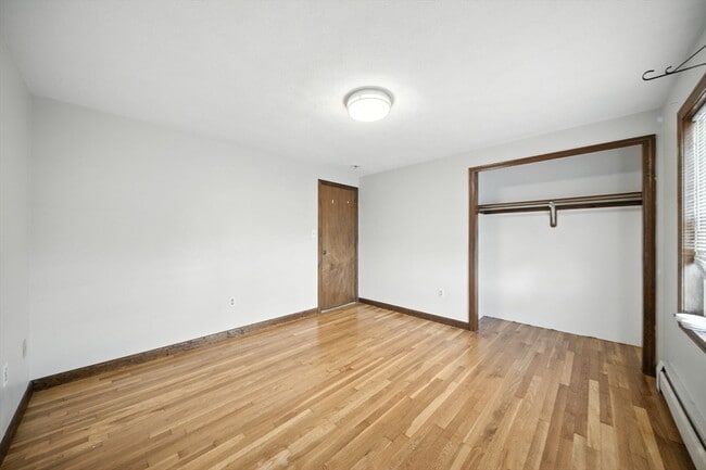 Building Photo - 57 Newbury St
