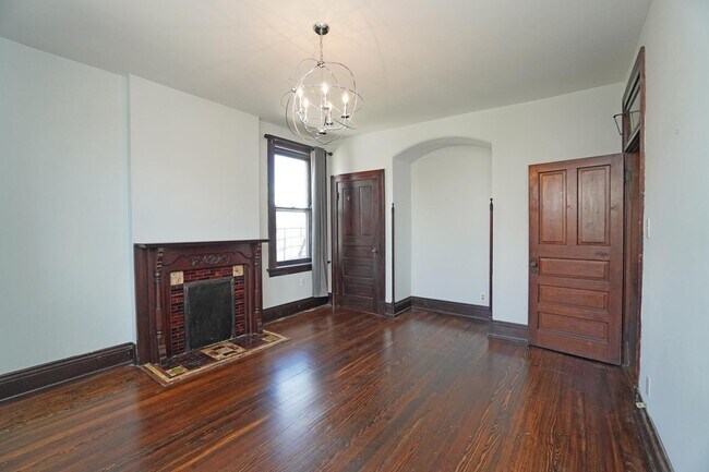 Building Photo - 2412 Fairview Ave