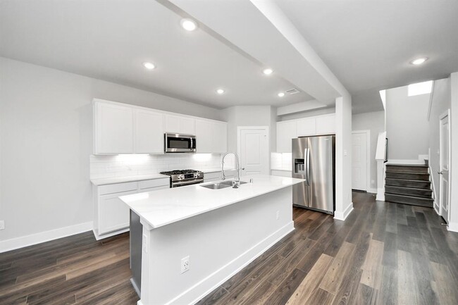 Building Photo - 10611 Crescent Peak Dr