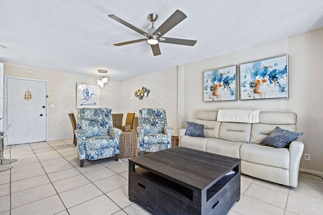 Building Photo - Fully Furnished 2Bedroom in Coronado Cove