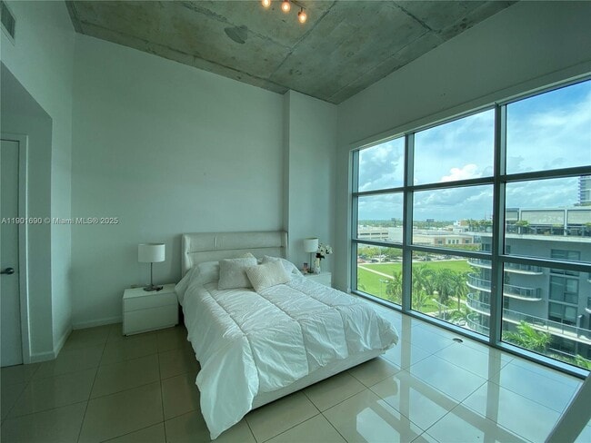 Building Photo - 3301 NE 1st Ave