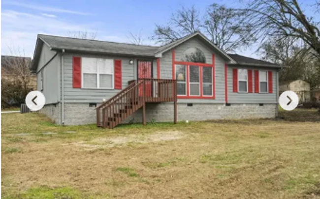 Primary Photo - Charming 3-Bedroom Home Near Downtown Nash...