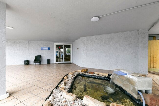 Building Photo - 7600 Seawall Blvd