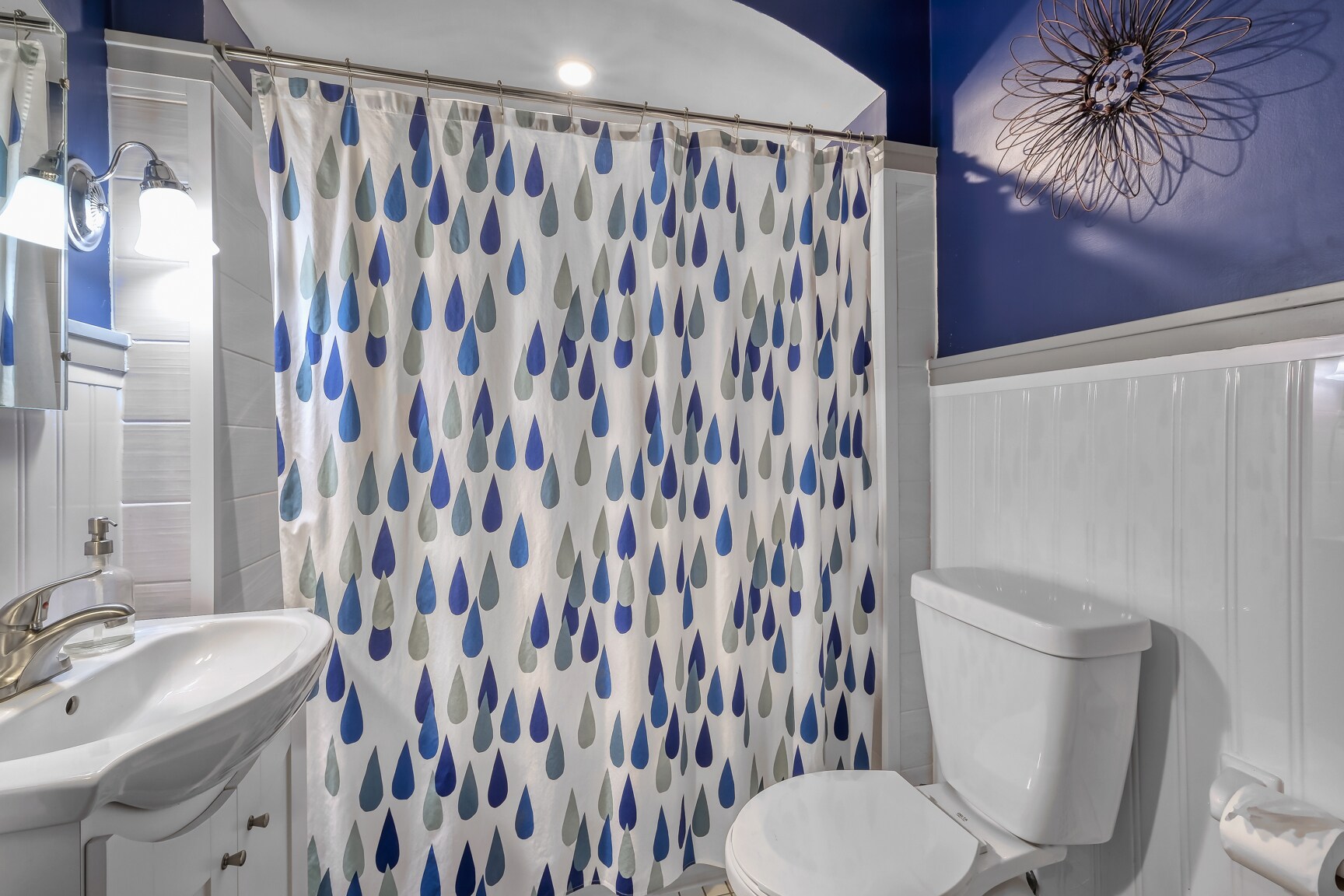 Building Photo - 5050 Manitou Rd