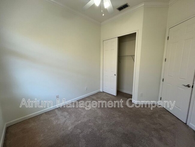 Building Photo - 1146 Bolton Pl