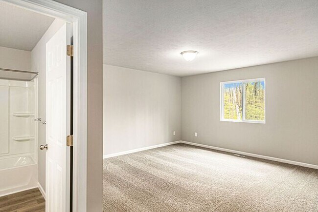 Building Photo - 2411 Richardson Ct