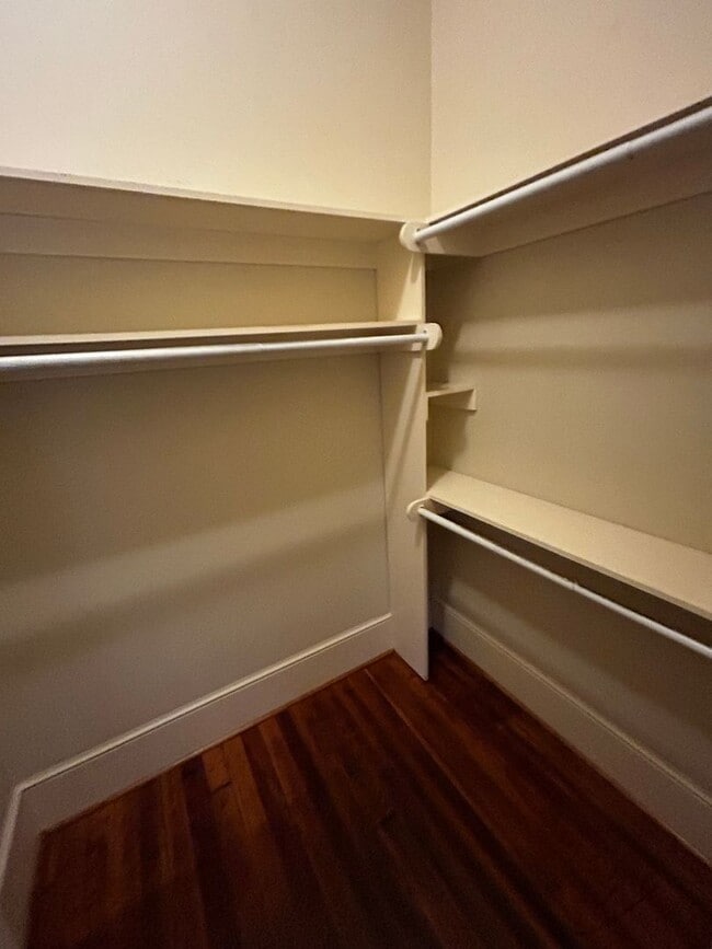 Building Photo - Great 2 Bedroom in Downtown Lynchburg