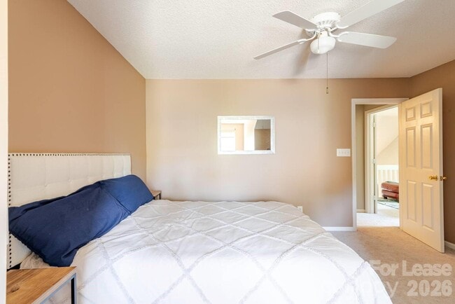 Building Photo - 8263 Southgate Commons Dr