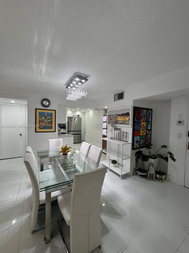 Building Photo - 3800 S Ocean Dr