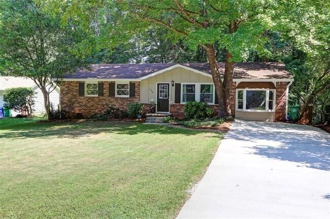 Building Photo - 2968 Fantasy Ln