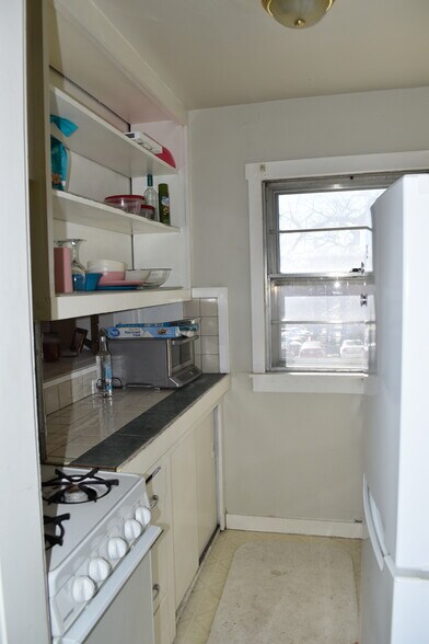 Building Photo - 1228 Ratone St