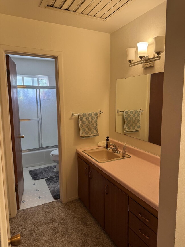 Building Photo - 3-Bedroom Home Available August 5th!