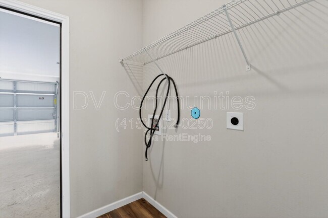 Building Photo - 1712 Amaranth Ln