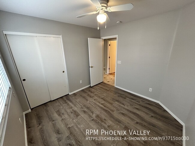 Building Photo - 3 bed/ 2bath Goodyear Home with All new Pa...