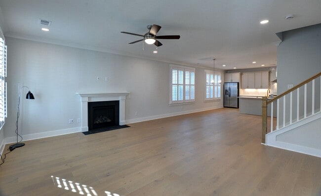 Building Photo - 4 Bedroom 3.5 Bath House in Twin Lakes - J...