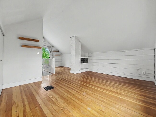 Building Photo - 6528 12th Ave NW