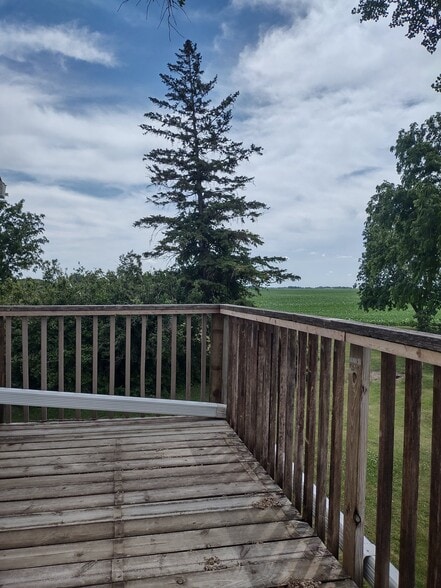 deck off the south bedroom - 8563 Crane Creek Rd