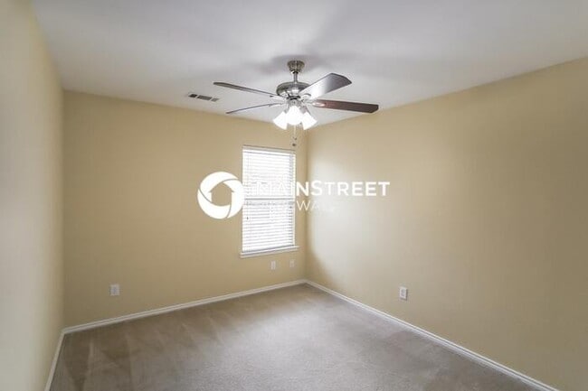 Building Photo - 4 Bedroom Pet-Friendly Home in Sanger, TX with Main Street Renewal