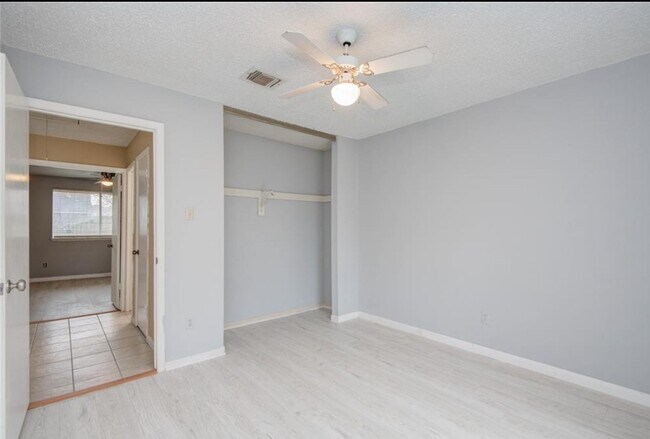 Building Photo - 15823 Ruppstock Dr