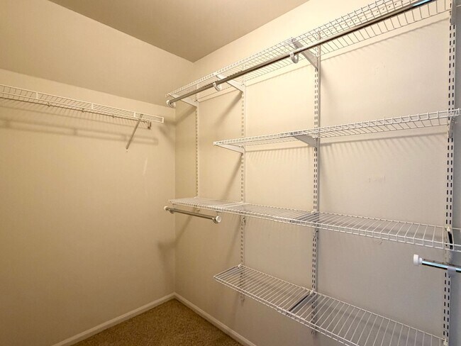 Building Photo - Updated Lakeland Hills Home w/ Air conditioning