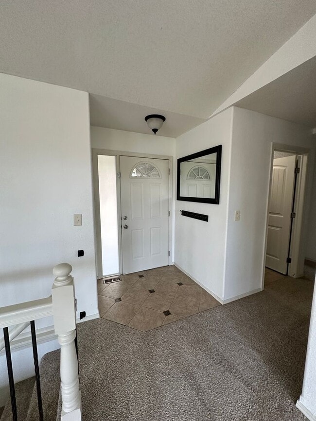 Building Photo - Beautiful Updated 5 Bedroom Home - Derby ,KS