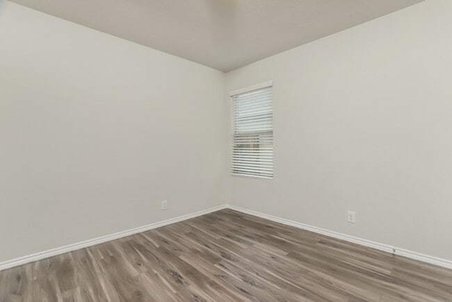 Building Photo - 5422 Freshwater Way
