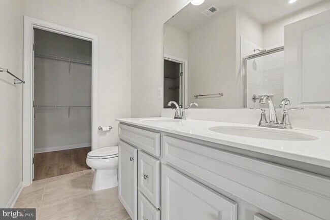 Building Photo - 4706 Torrey Ln