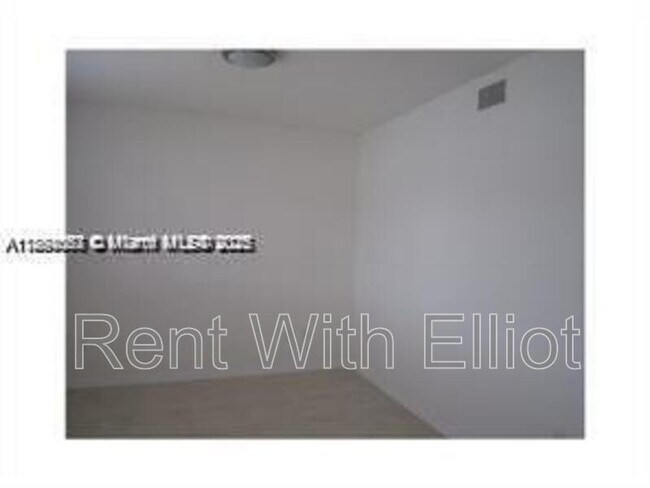 Building Photo - 3600 N 56th Ave