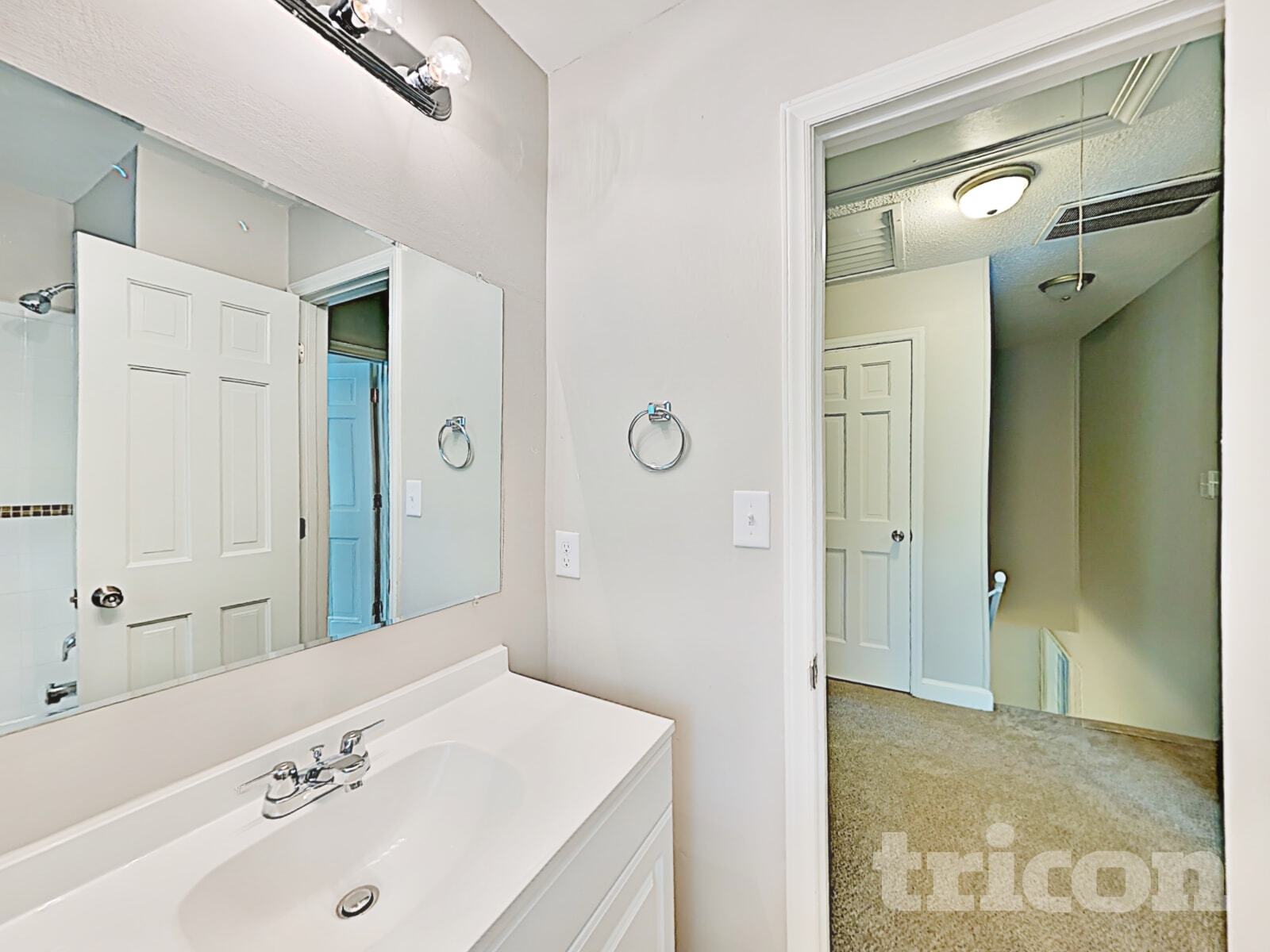 Building Photo - 2211 Cannonade Ct