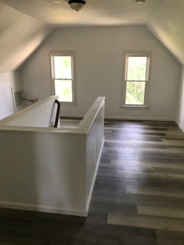 Building Photo - 400 W McNeal St