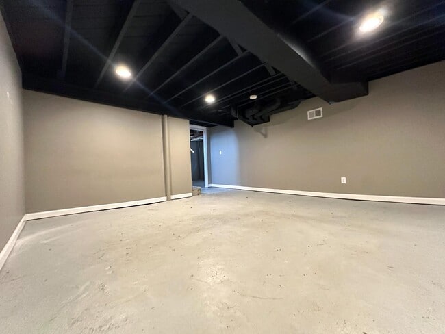 Building Photo - 4827 N 47th St